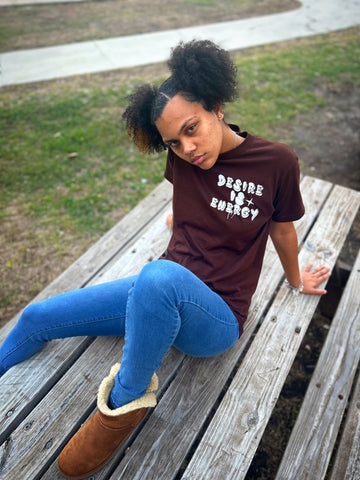 “No fake smiles” T-shirt(Brown)