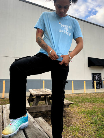 “No fake smiles” T-shirt (Baby Blue)